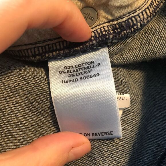 L.L.Bean signature dark wash jeans. Size 8 - Picture 4 of 10